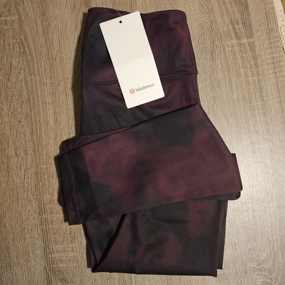 NWT Lululemon Swiftly Tech Leggings 2.0 Purple Women’s Size 4 - Picture 3 of 6